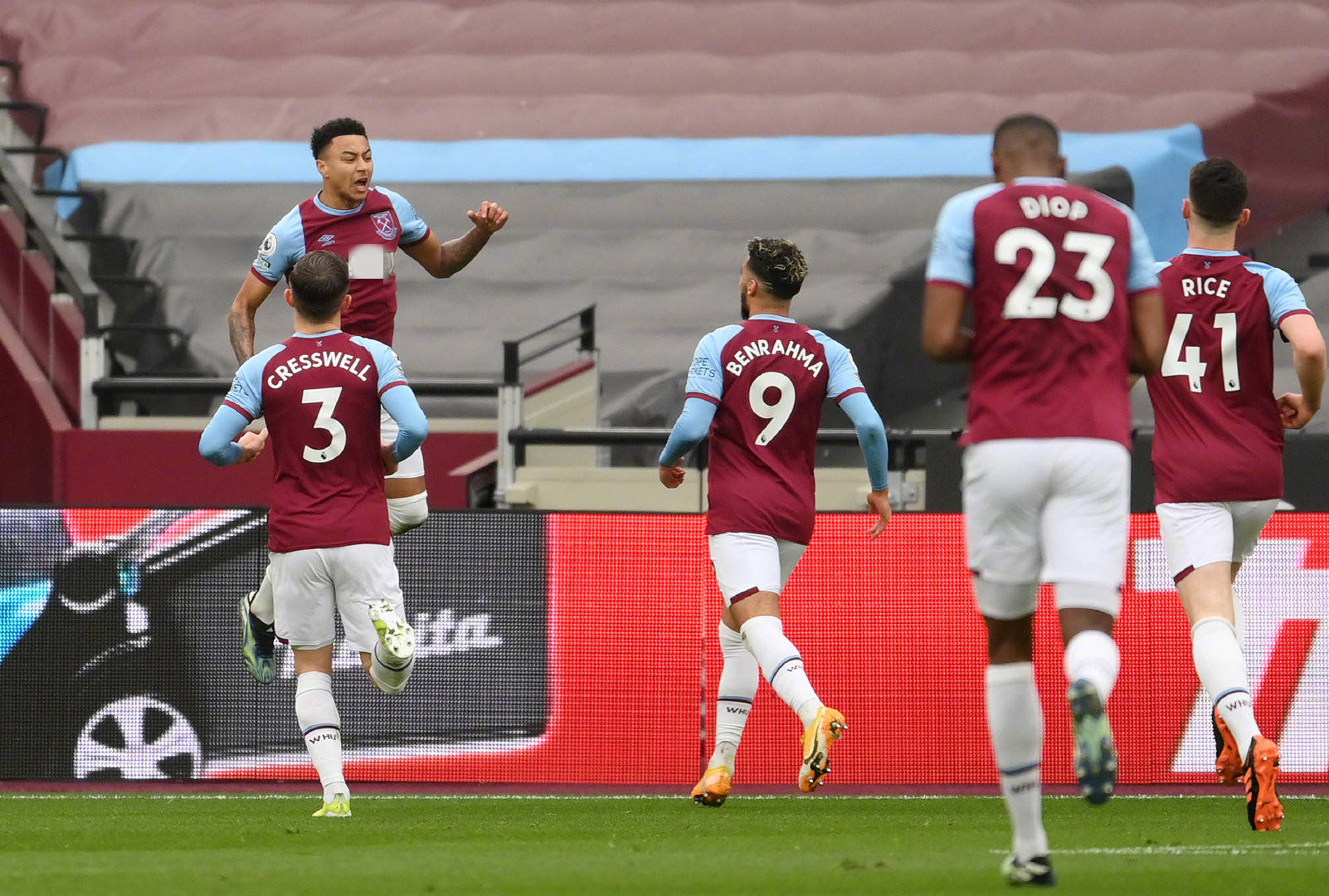 地压在他头 地压在他头