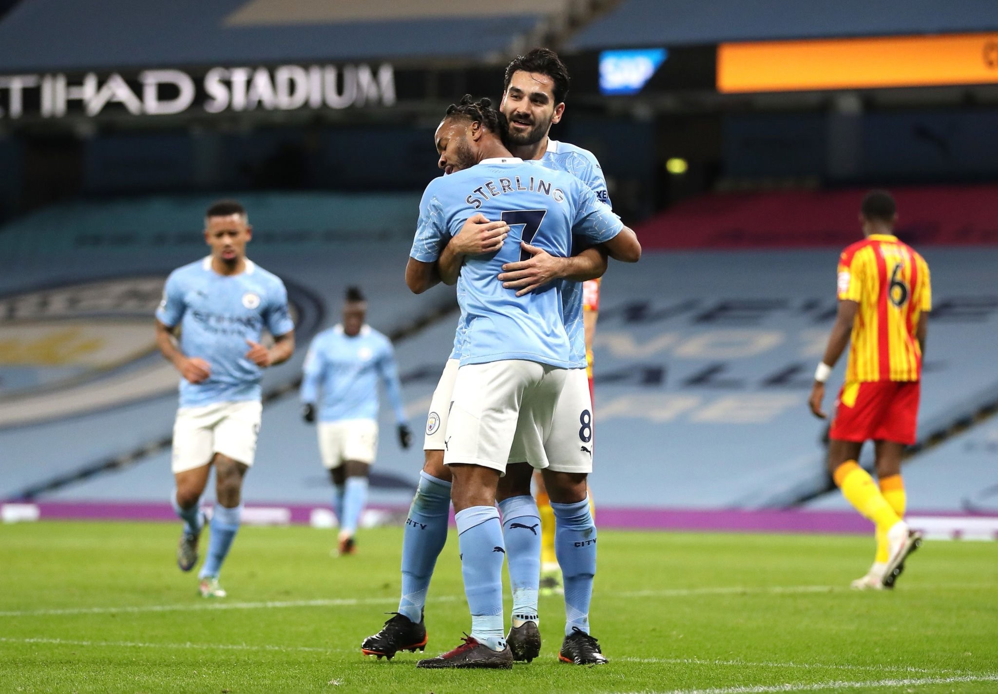 迎来一场焦 迎来一场焦